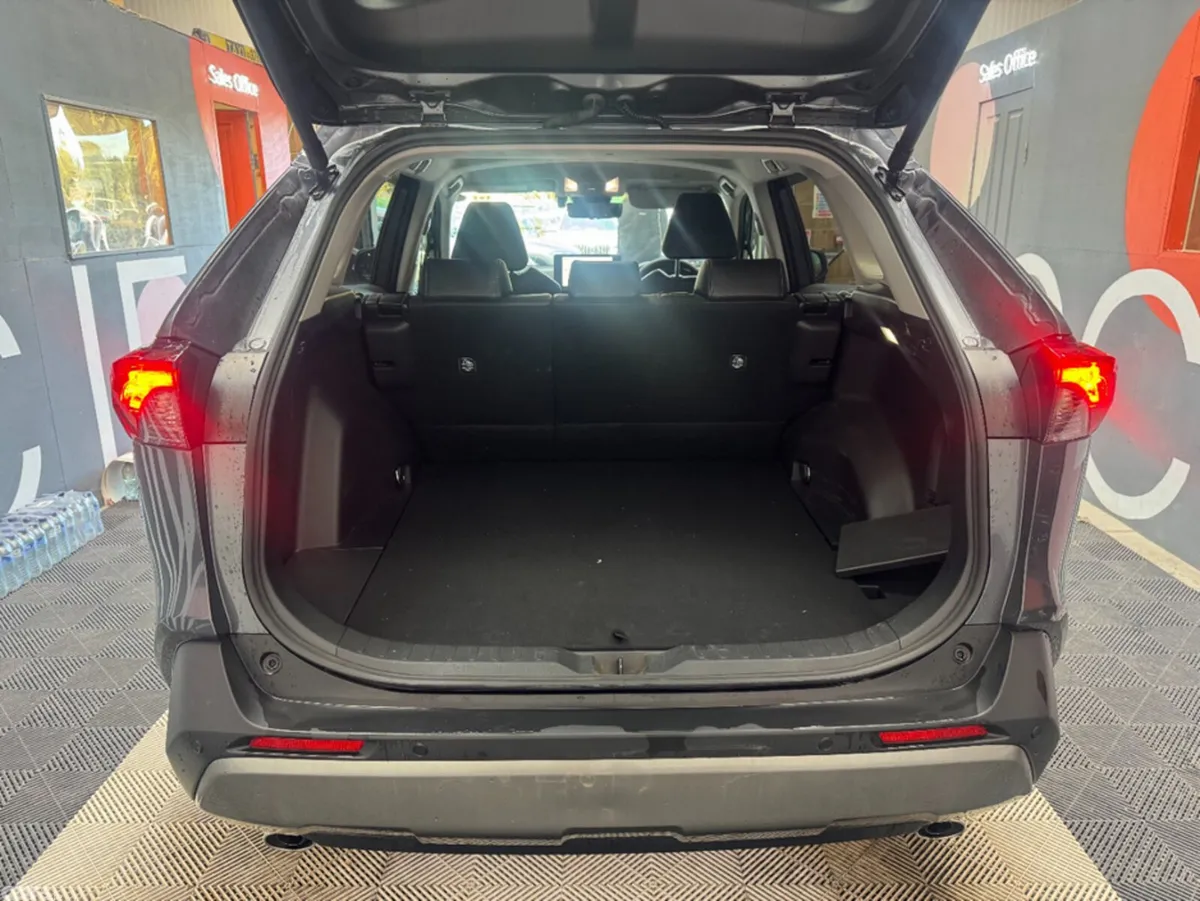 Toyota RAV4 SUV, Petrol Hybrid, 2024, Grey