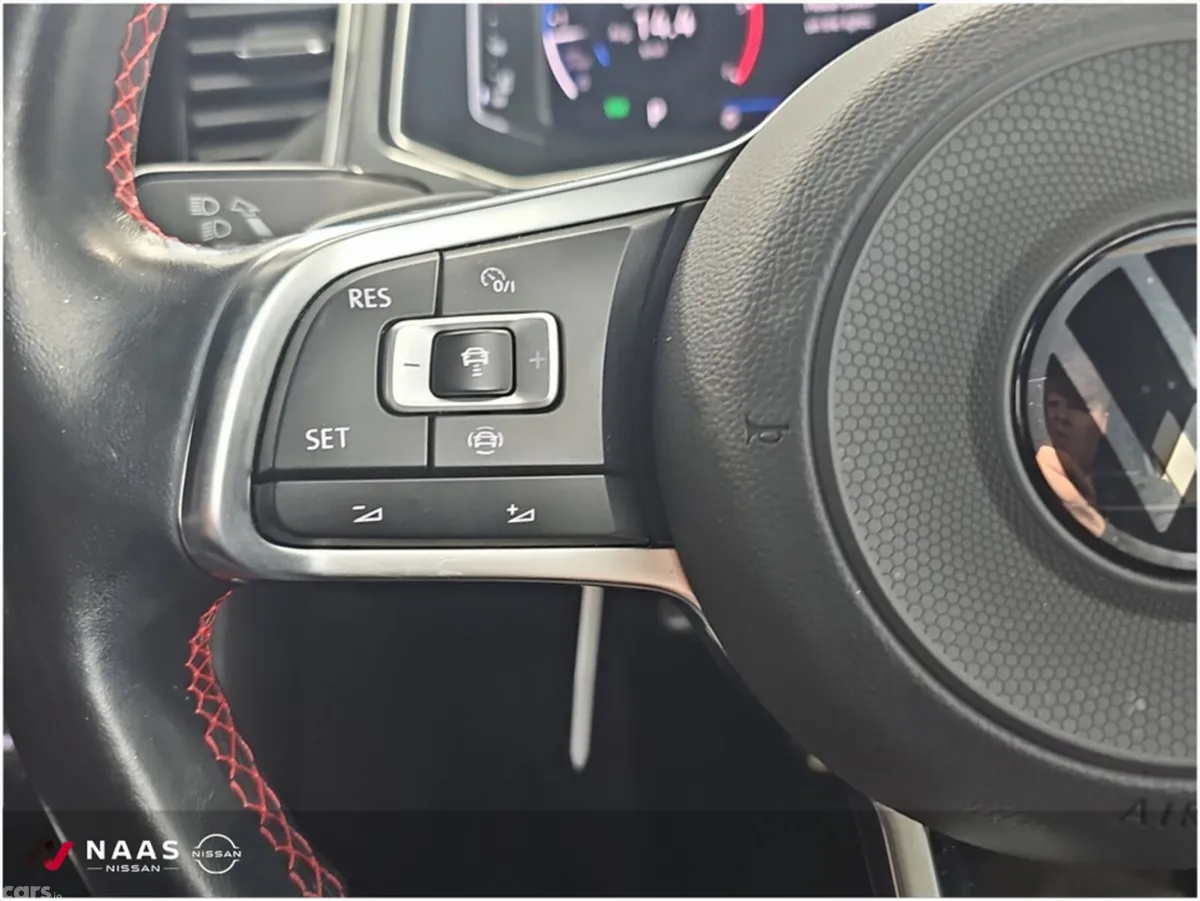 Volkswagen T-Roc SUV, Diesel, 2021, White