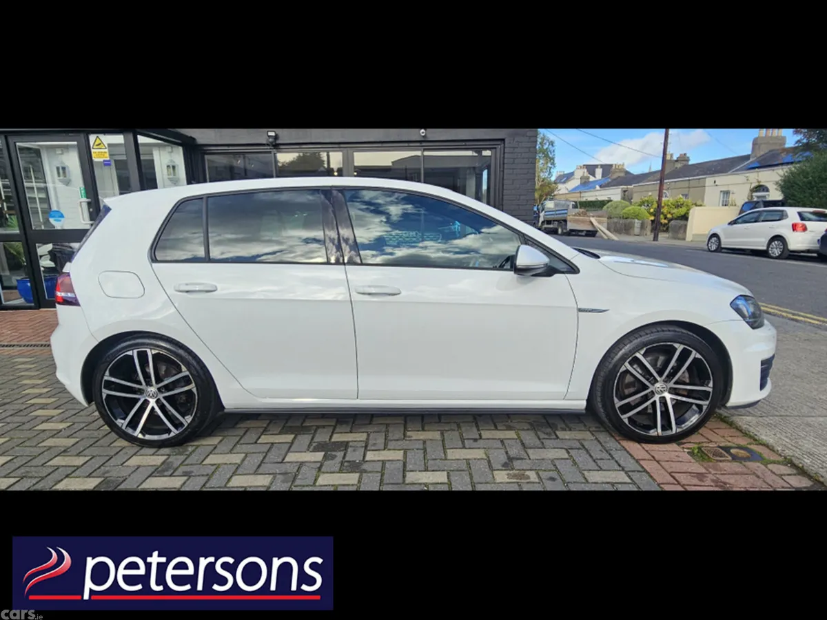 Volkswagen Golf Hatchback, Diesel, 2016, White