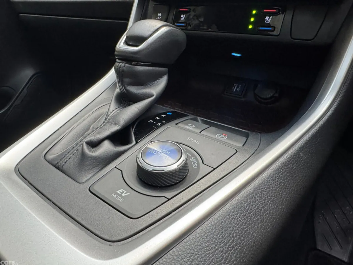 Toyota RAV4 SUV, Petrol Hybrid, 2025, Black