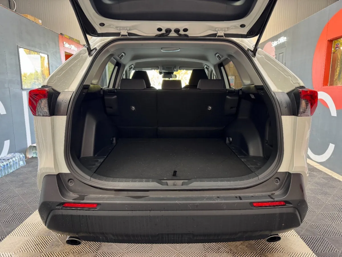 Toyota RAV4 SUV, Petrol Hybrid, 2020, White