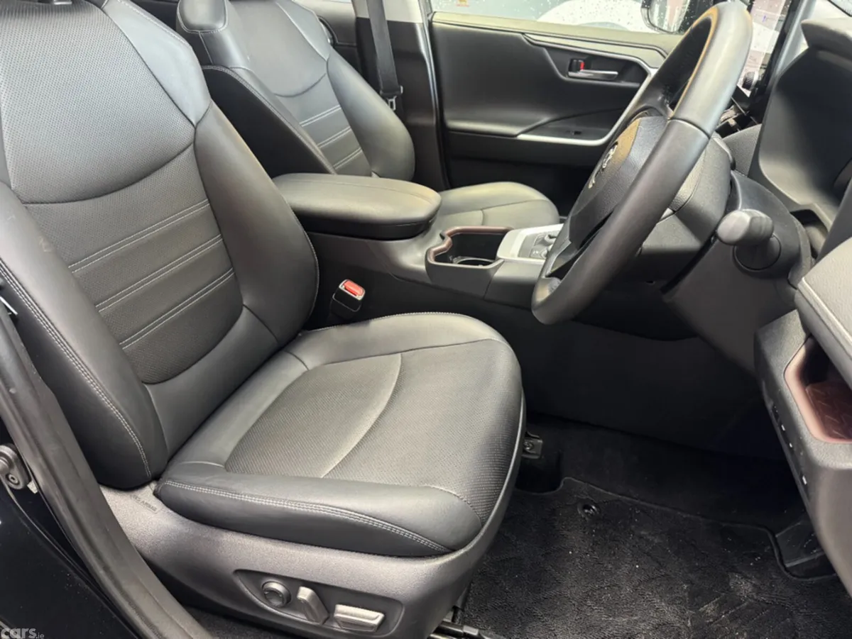 Toyota RAV4 SUV, Petrol Hybrid, 2025, Black