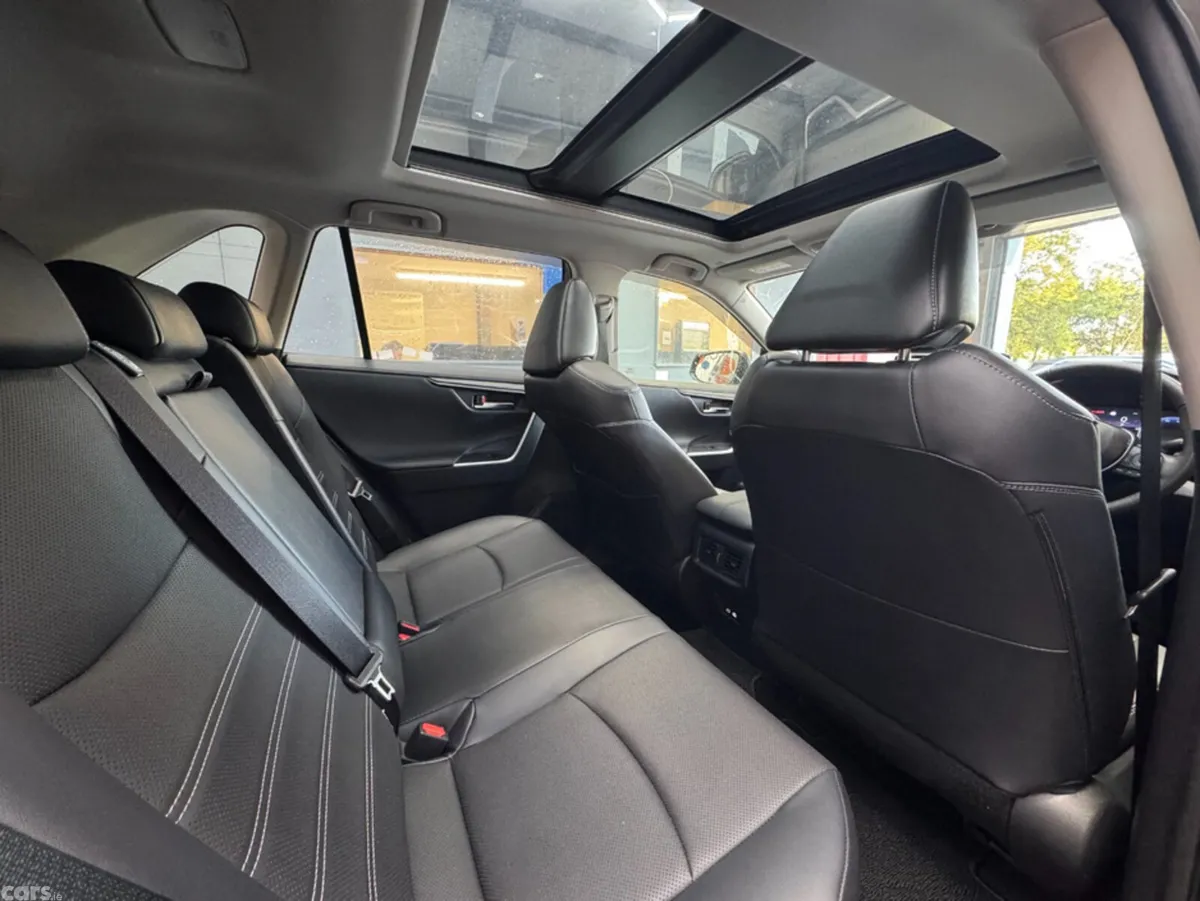 Toyota RAV4 SUV, Petrol Hybrid, 2025, Black