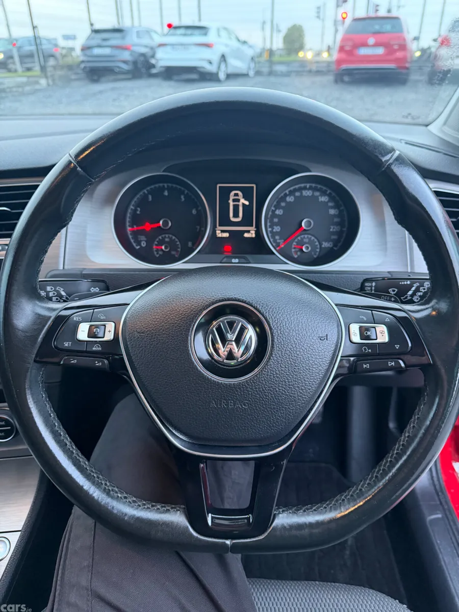 Volkswagen Golf Estate, Petrol, 2017, Red