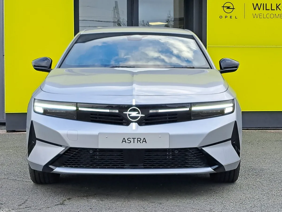 Opel Astra Hatchback, Petrol Hybrid, 2027, Silver