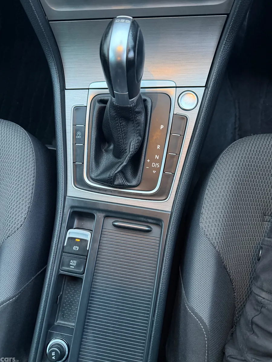 Volkswagen Golf Estate, Petrol, 2017, Red
