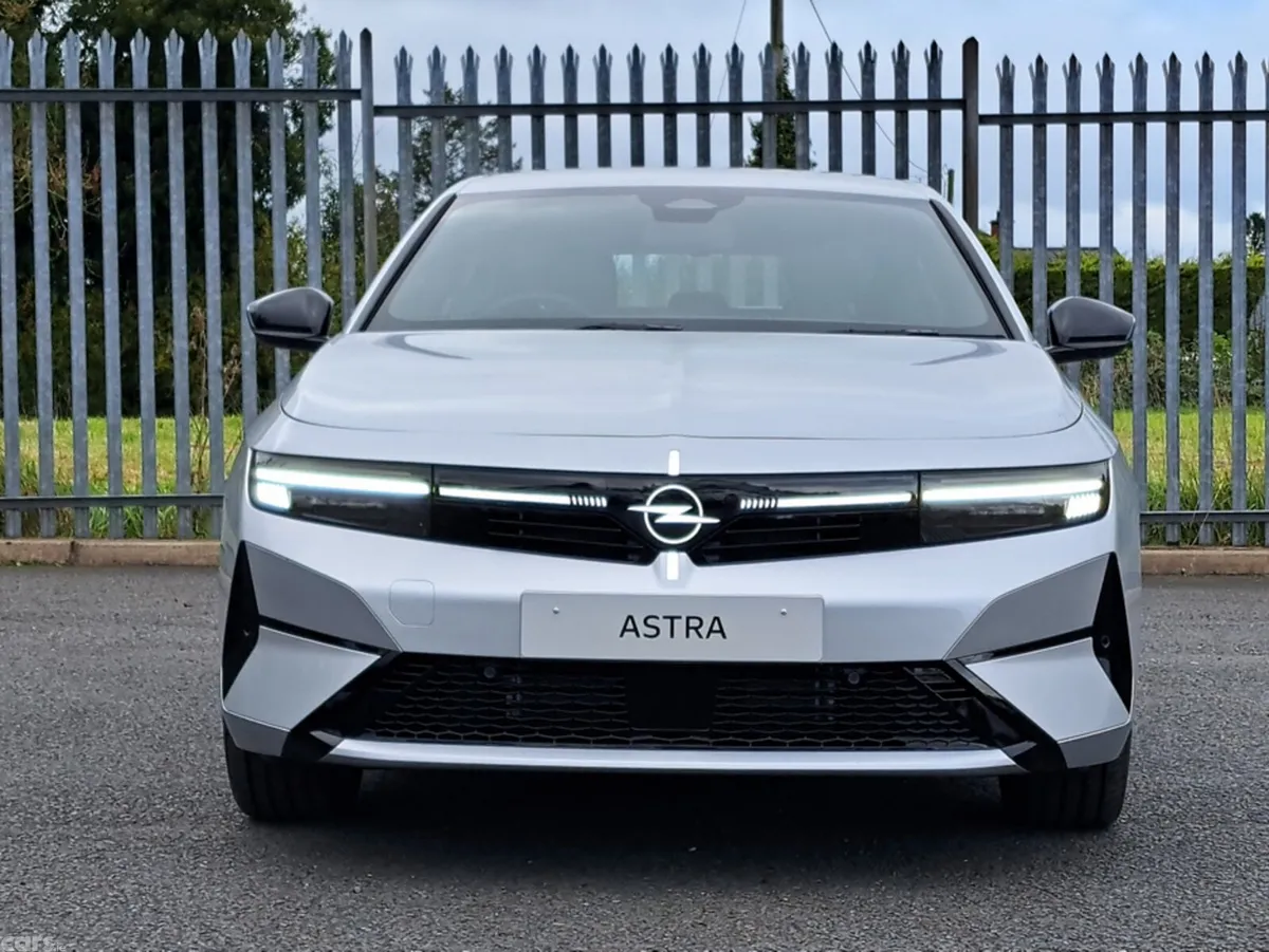 Opel Astra Hatchback, Petrol Hybrid, 2027, Silver