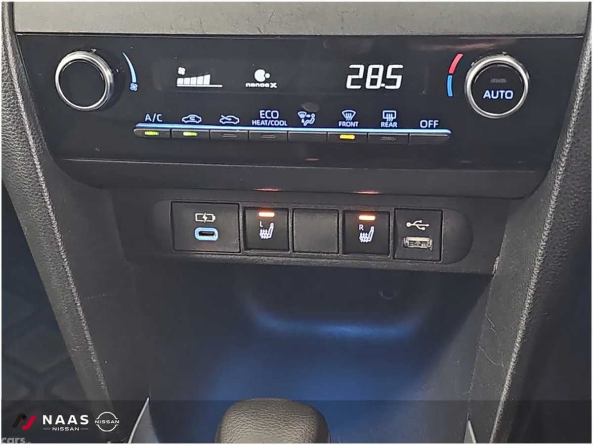 Toyota Yaris Cross Hatchback, Petrol Hybrid, 2023, Black