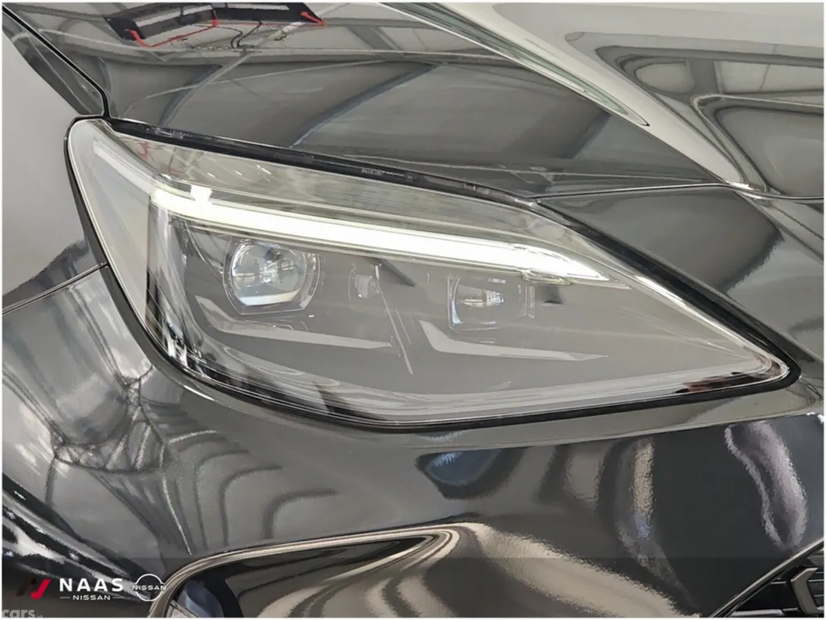 Toyota Yaris Cross Hatchback, Petrol Hybrid, 2023, Black
