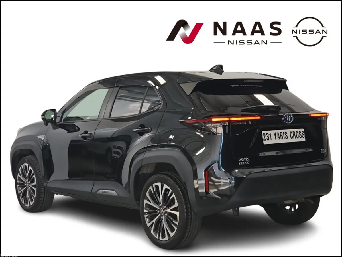 Toyota Yaris Cross Hatchback, Petrol Hybrid, 2023, Black
