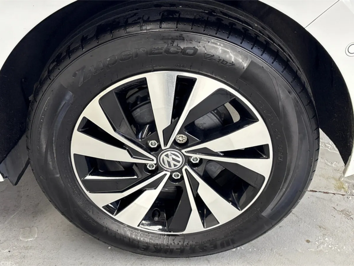 Volkswagen Polo Hatchback, Petrol, 2019, White