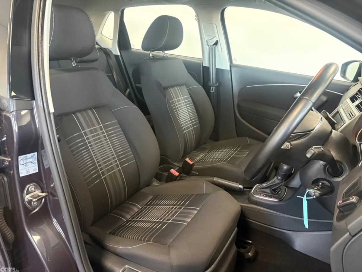 Volkswagen Polo Hatchback, Petrol, 2015, Grey