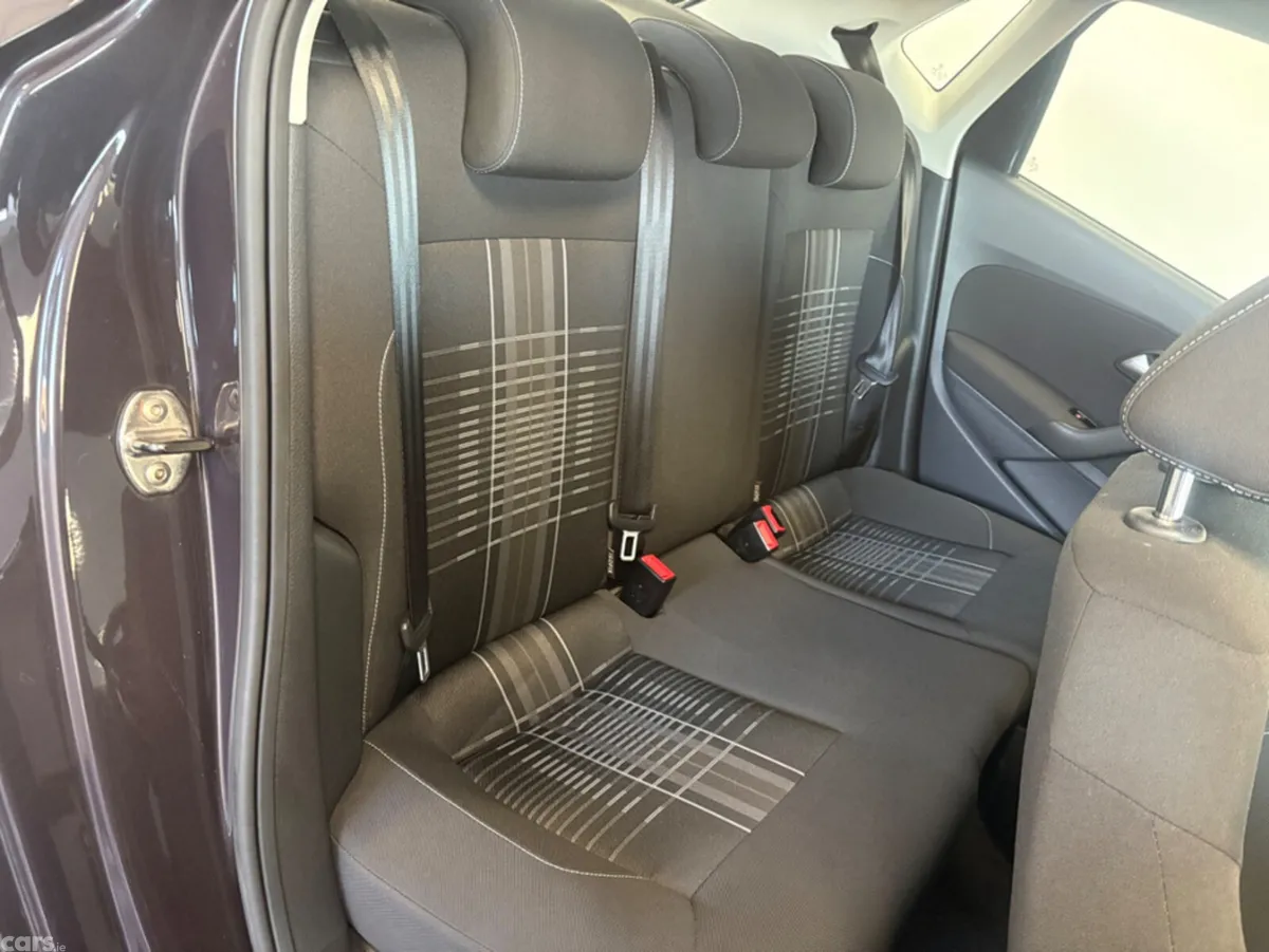 Volkswagen Polo Hatchback, Petrol, 2015, Grey