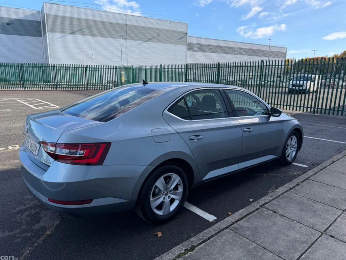 Skoda Superb Saloon, Diesel, 2016, Grey
