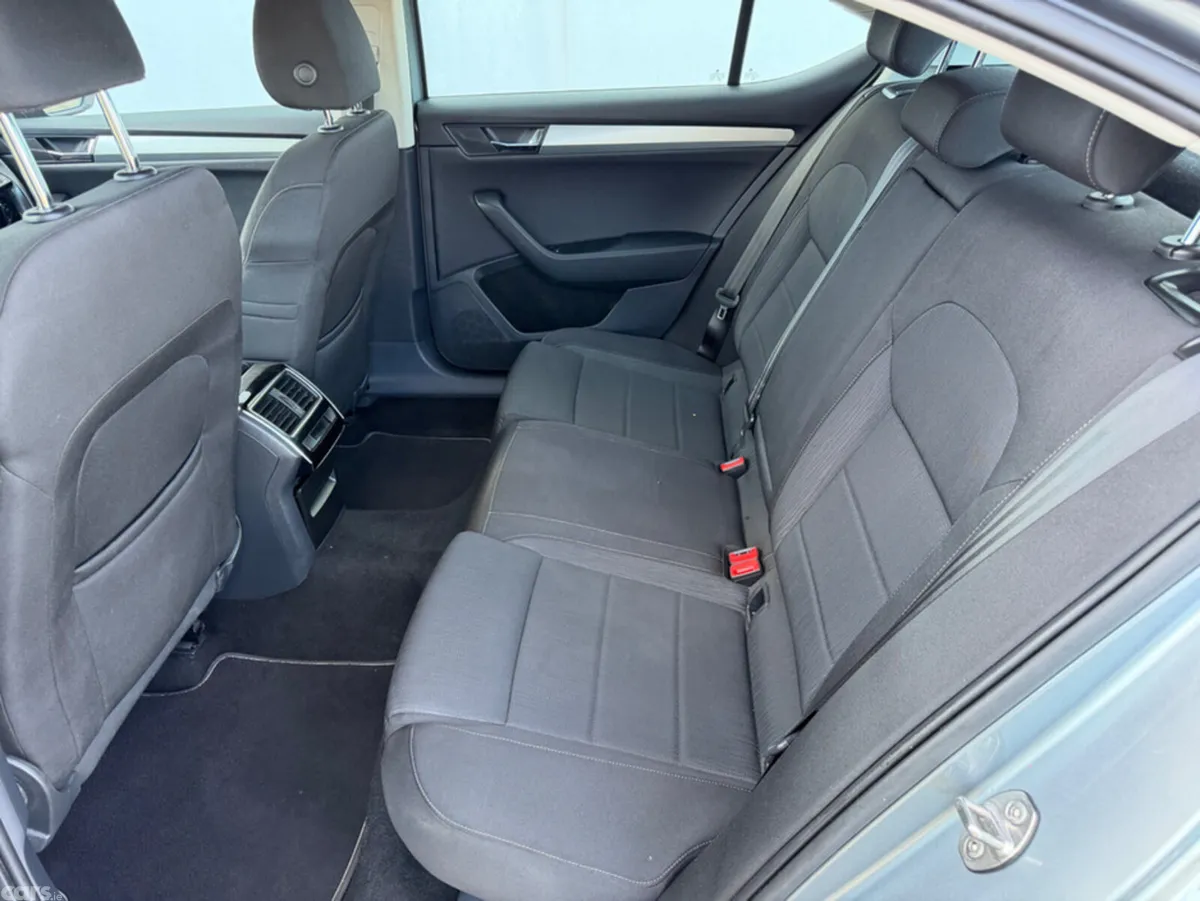 Skoda Superb Saloon, Diesel, 2016, Grey
