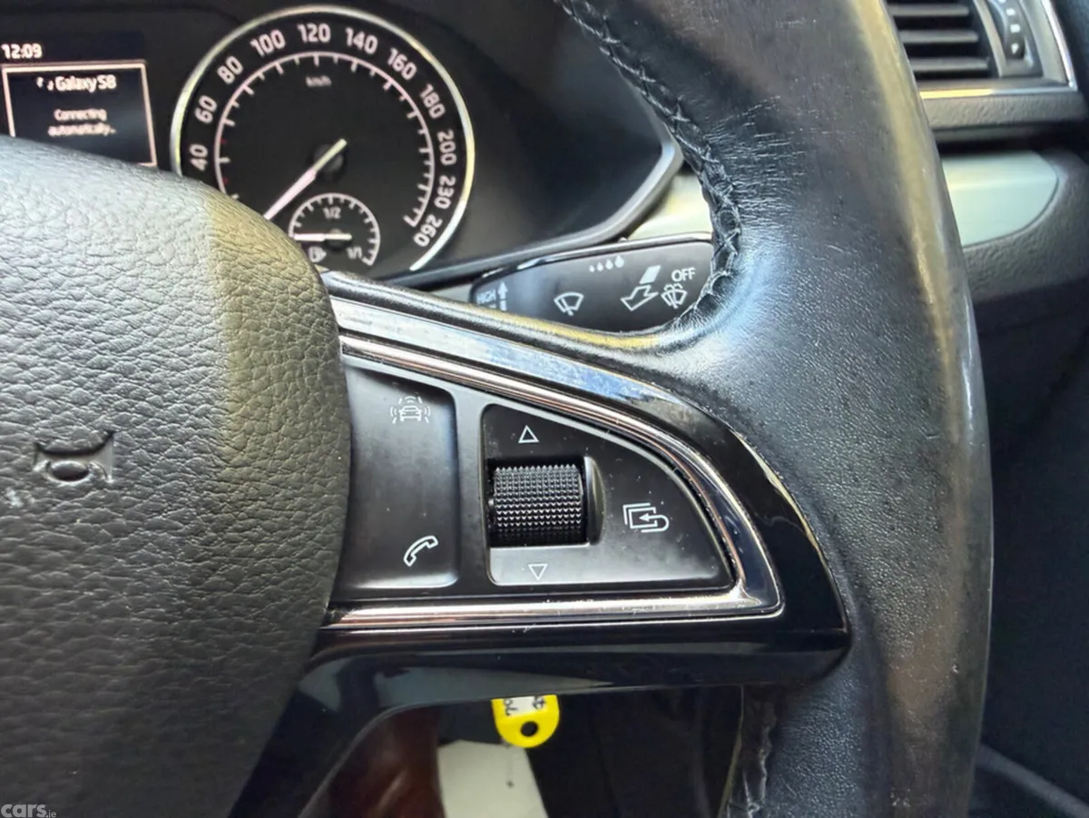 Skoda Superb Saloon, Diesel, 2016, Grey