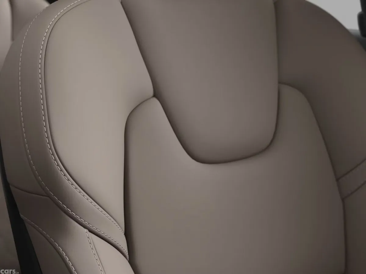 Volvo XC90 SUV, Petrol Plug-in Hybrid, 2027, Red