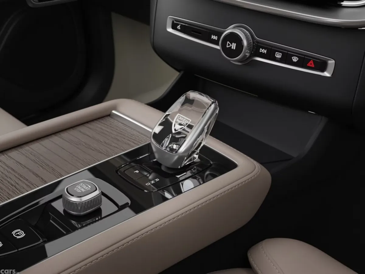 Volvo XC90 SUV, Petrol Plug-in Hybrid, 2027, Red