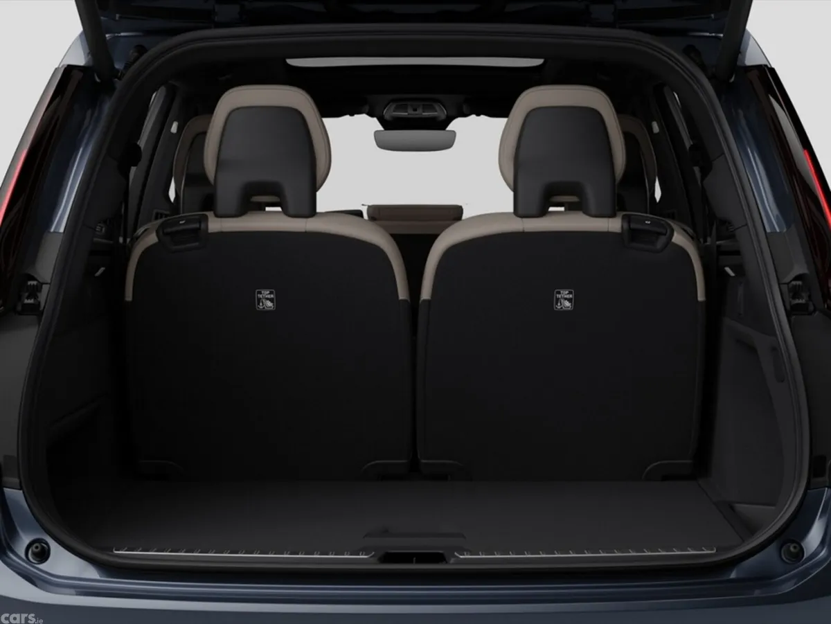 Volvo XC90 SUV, Petrol Plug-in Hybrid, 2027, Blue