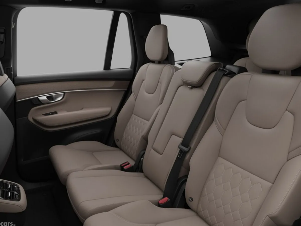 Volvo XC90 SUV, Petrol Plug-in Hybrid, 2027, Blue