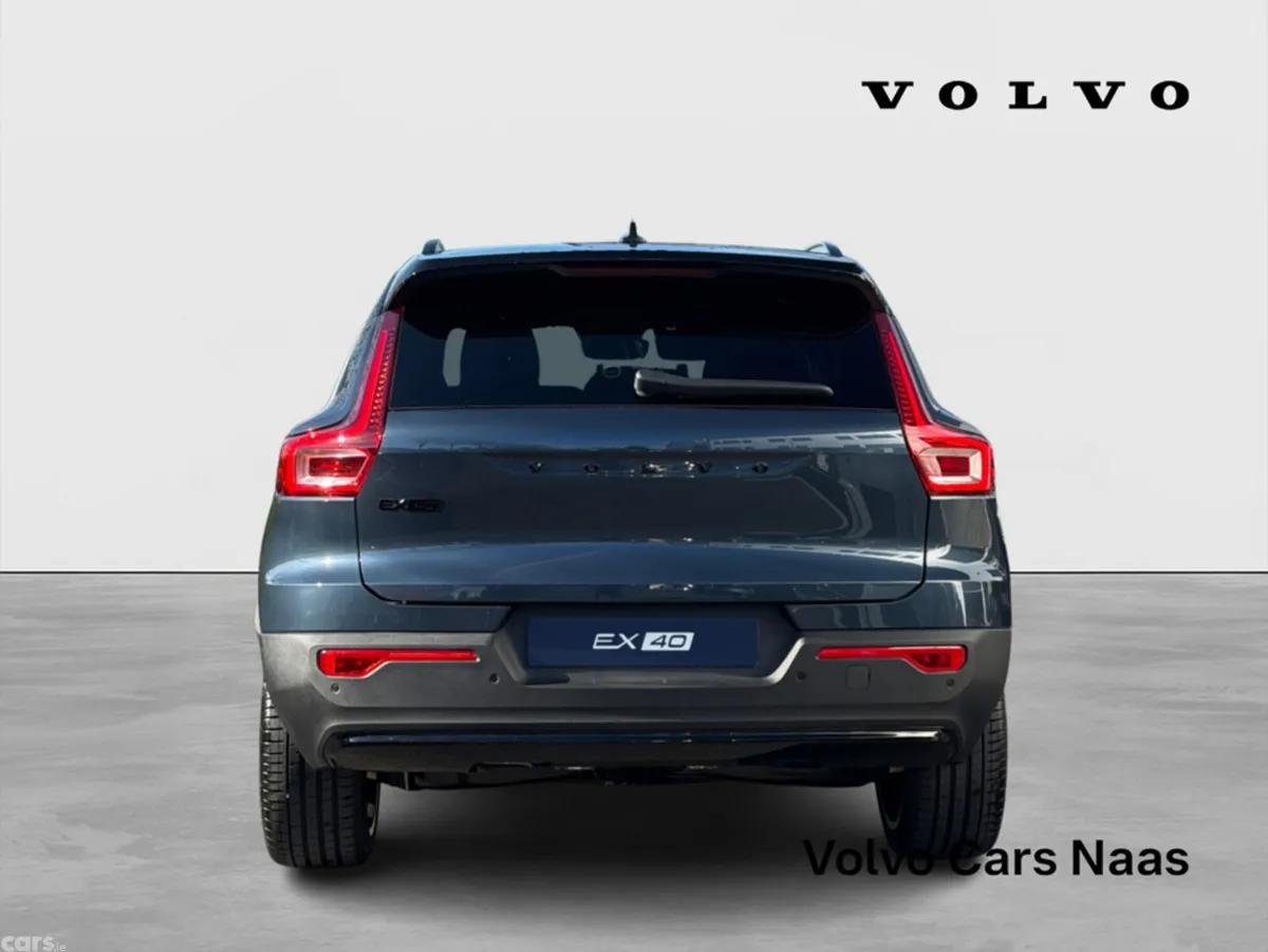 Volvo EX40 SUV, Electric, 2026, Blue