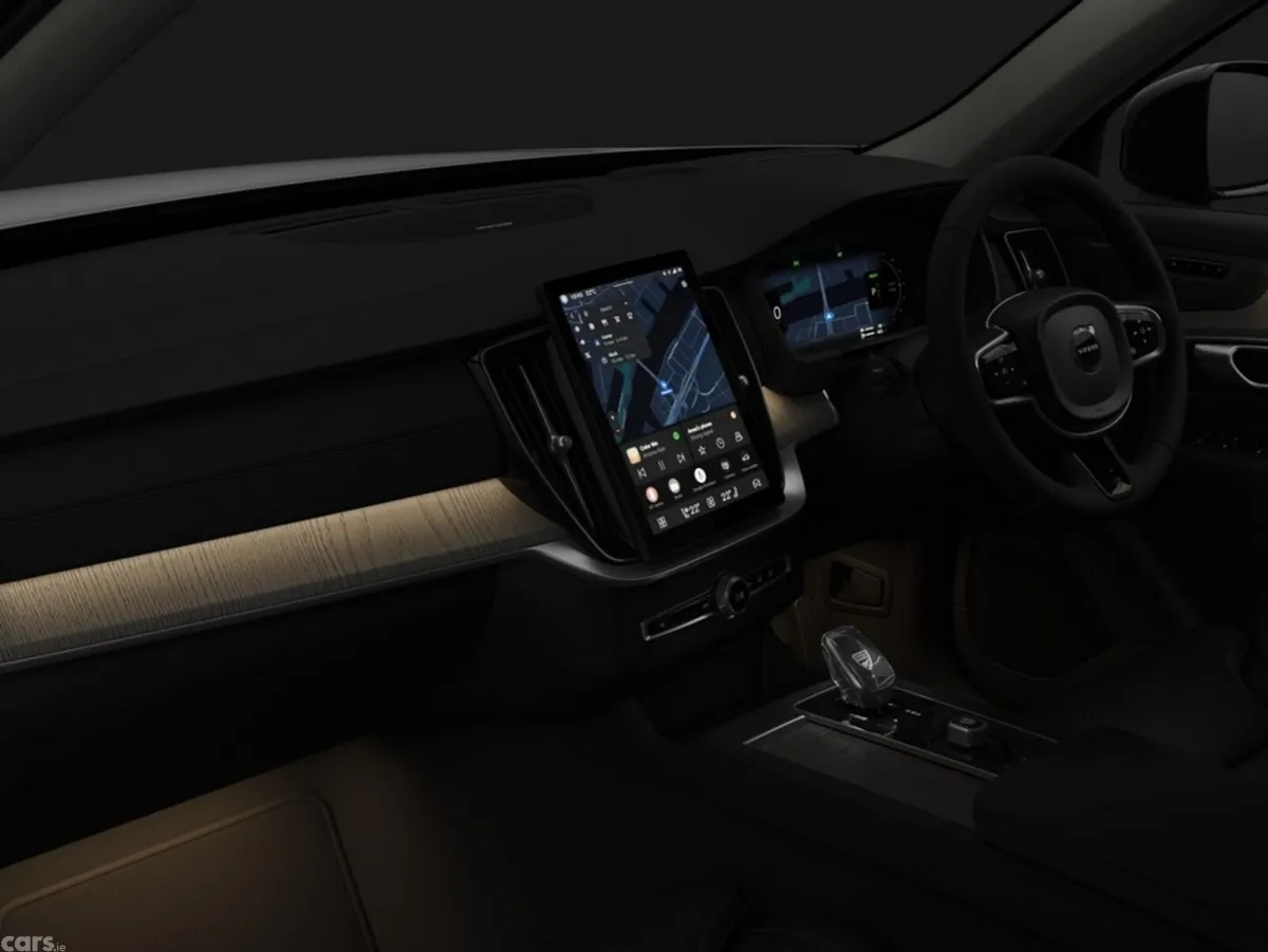 Volvo XC90 SUV, Petrol Plug-in Hybrid, 2027, Silver
