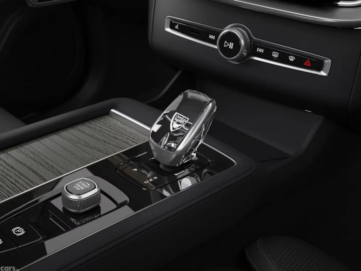 Volvo XC90 SUV, Petrol Plug-in Hybrid, 2027, Silver
