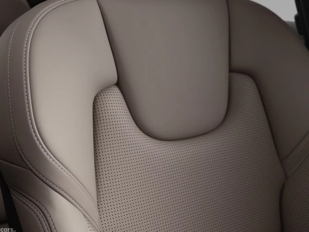 Volvo XC60 SUV, Petrol Plug-in Hybrid, 2027, Blue