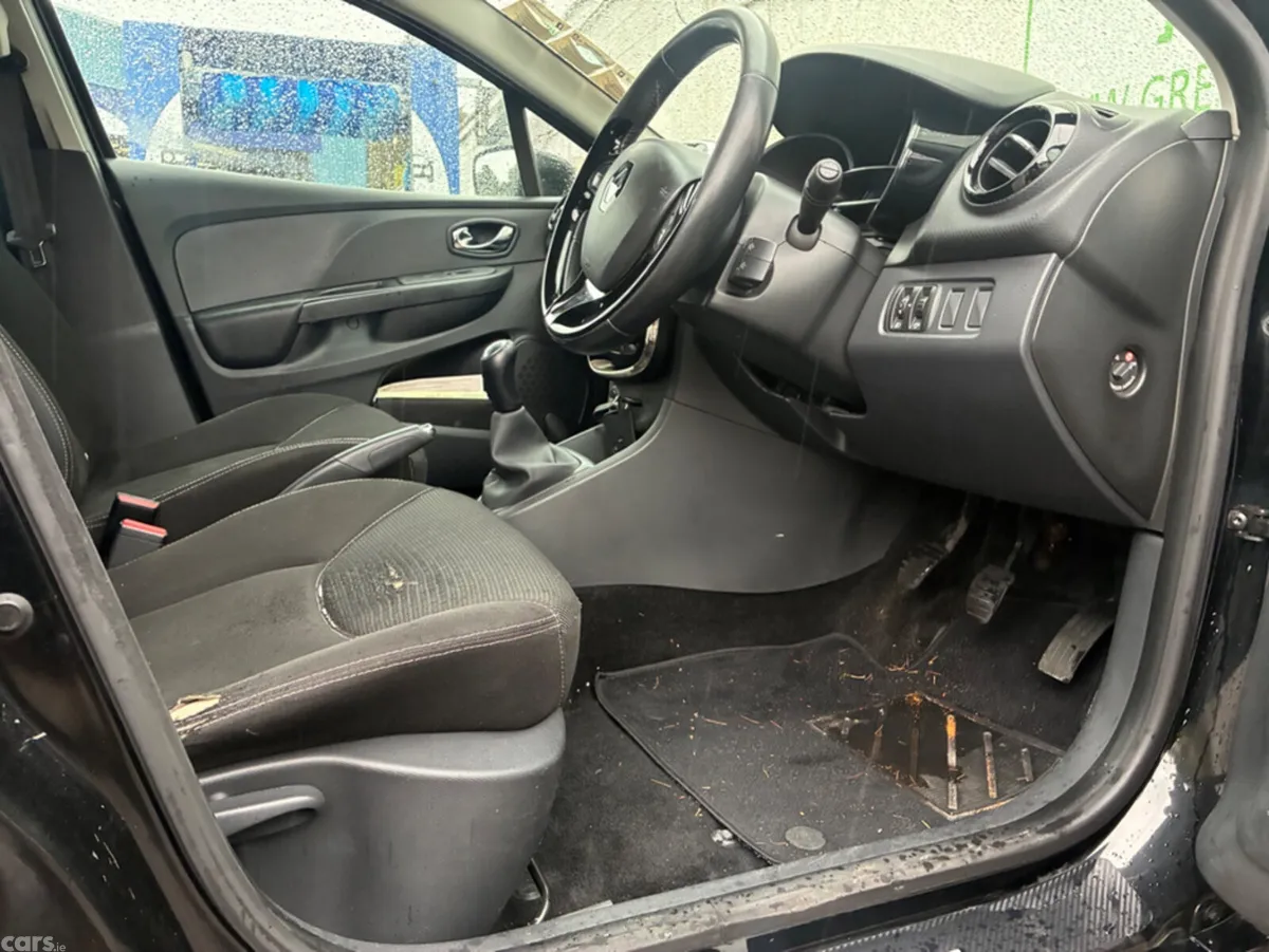 Renault Clio Hatchback, Petrol, 2013, Black