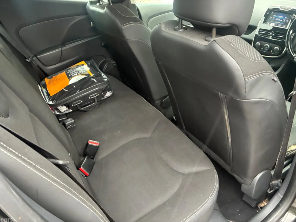 Renault Clio Hatchback, Petrol, 2013, Black