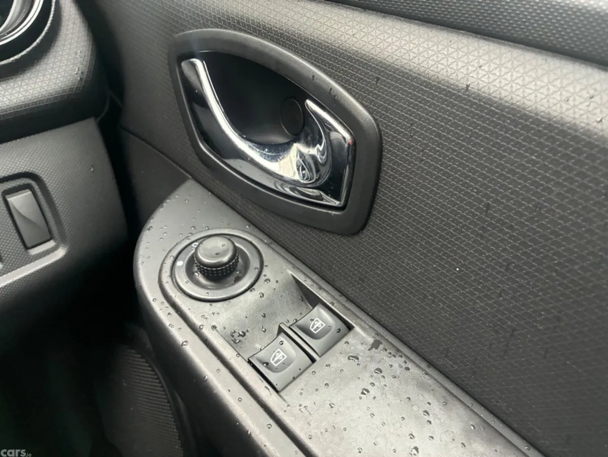 Renault Clio Hatchback, Petrol, 2013, Black