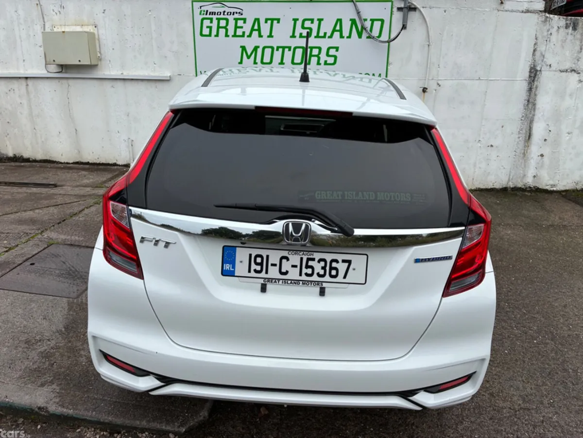 Honda Fit Hatchback, Petrol Hybrid, 2019, White