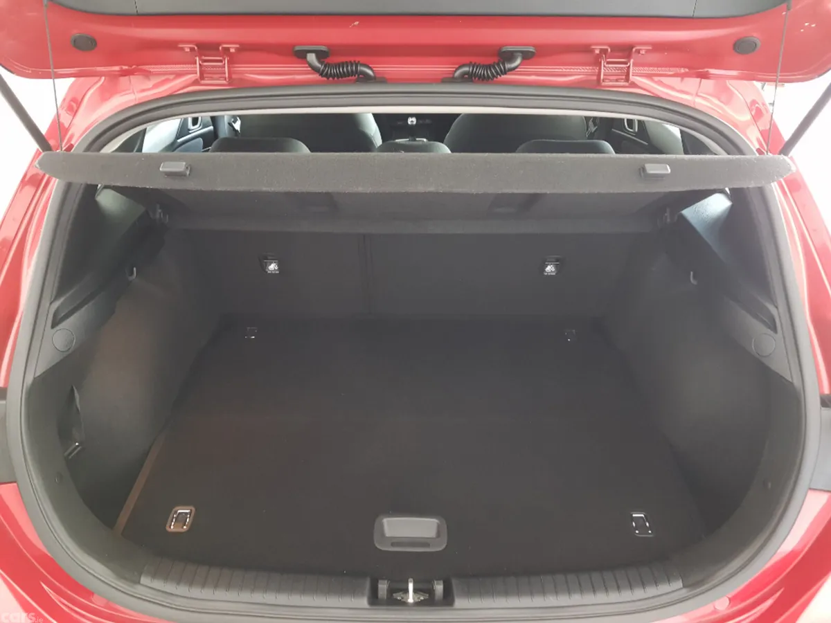 Kia Ceed Hatchback, Diesel, 2020, Red