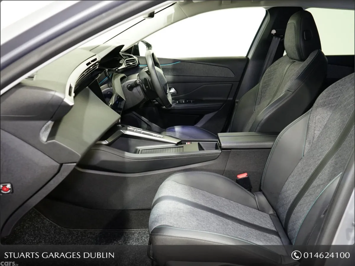 Peugeot 408 Hatchback, Petrol, 2023, Grey