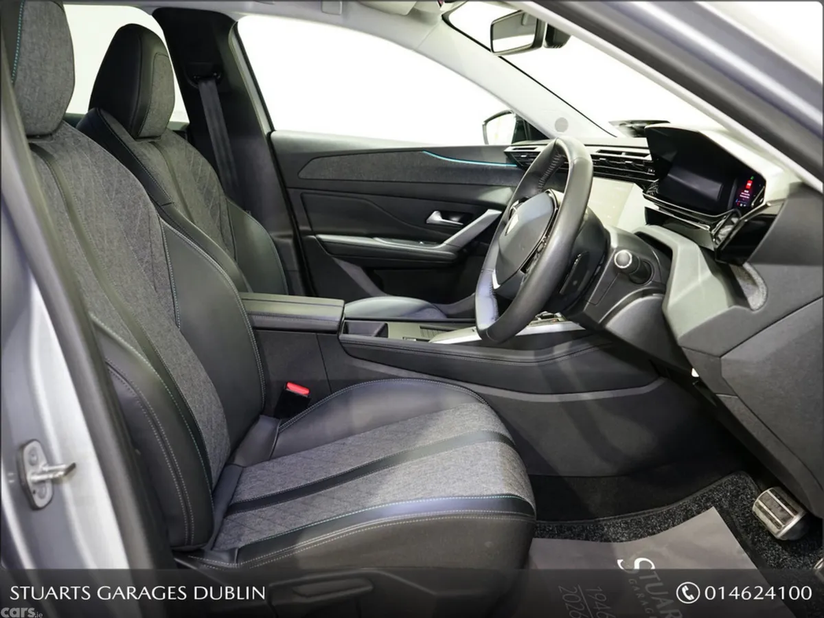 Peugeot 408 Hatchback, Petrol, 2023, Grey