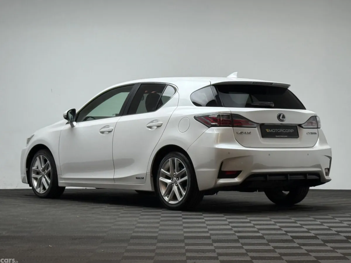 Lexus CT Hatchback, Petrol Hybrid, 2017, White