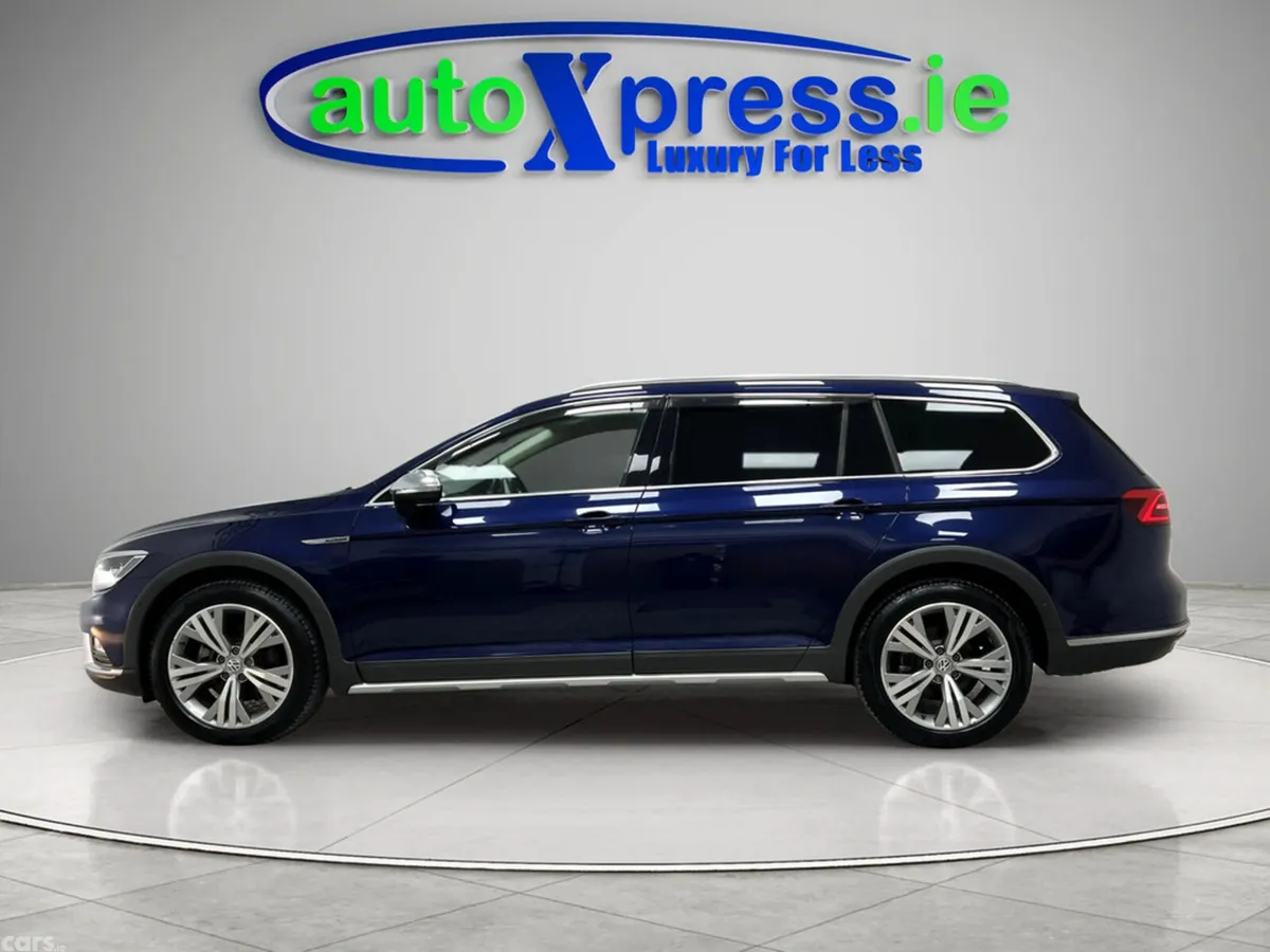 Volkswagen Passat Estate, Diesel, 2020, Blue