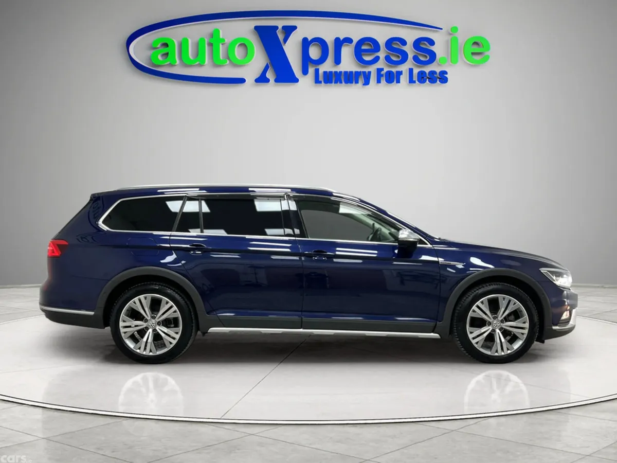 Volkswagen Passat Estate, Diesel, 2020, Blue
