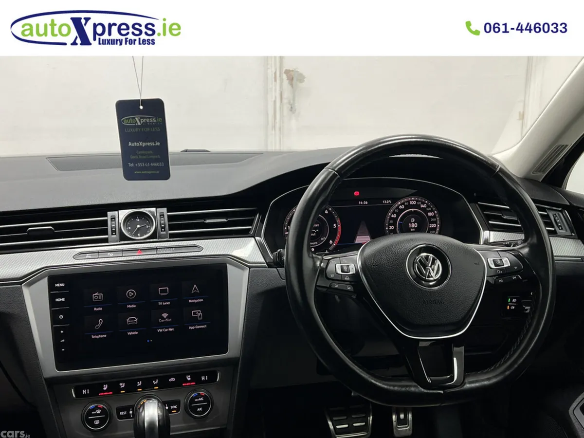 Volkswagen Passat Estate, Diesel, 2020, Blue