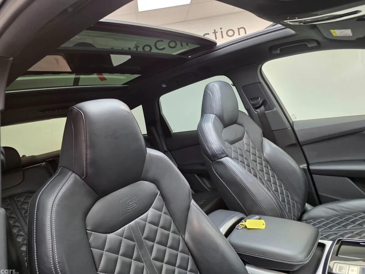 Audi Q7 SUV, Petrol Plug-in Hybrid, 2023, Black