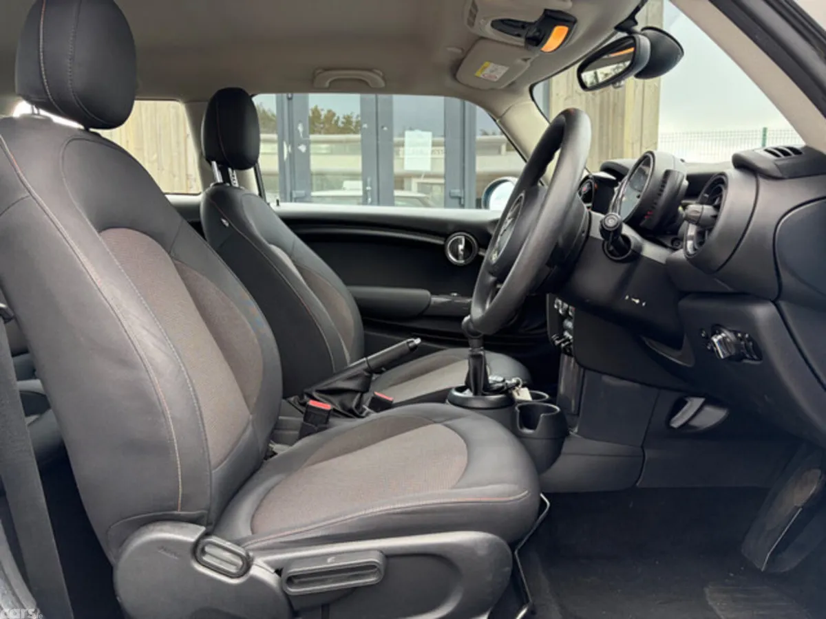 Mini Cooper Hatchback, Diesel, 2015, Blue