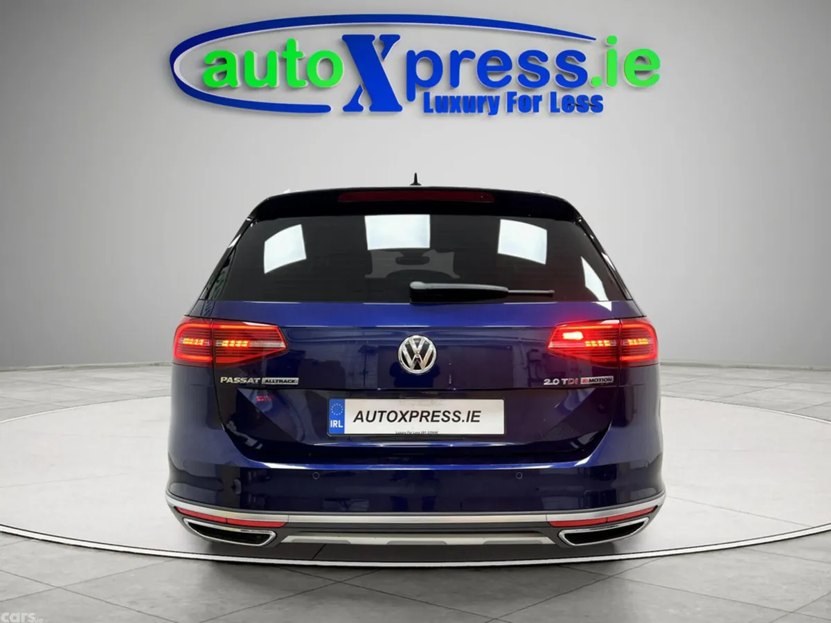 Volkswagen Passat Estate, Diesel, 2020, Blue