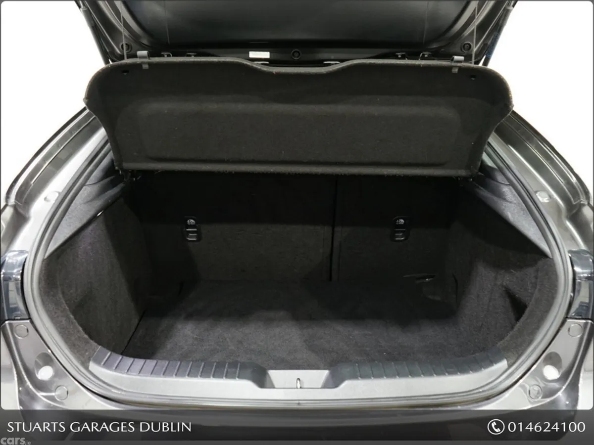 Mazda Mazda3 Hatchback, Petrol, 2026, Grey