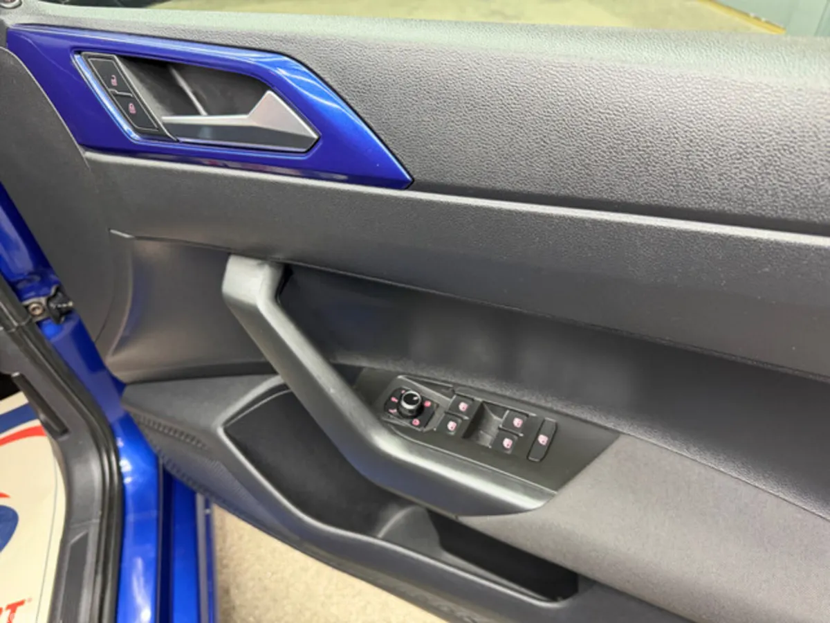 Volkswagen Polo Hatchback, Petrol, 2018, Blue