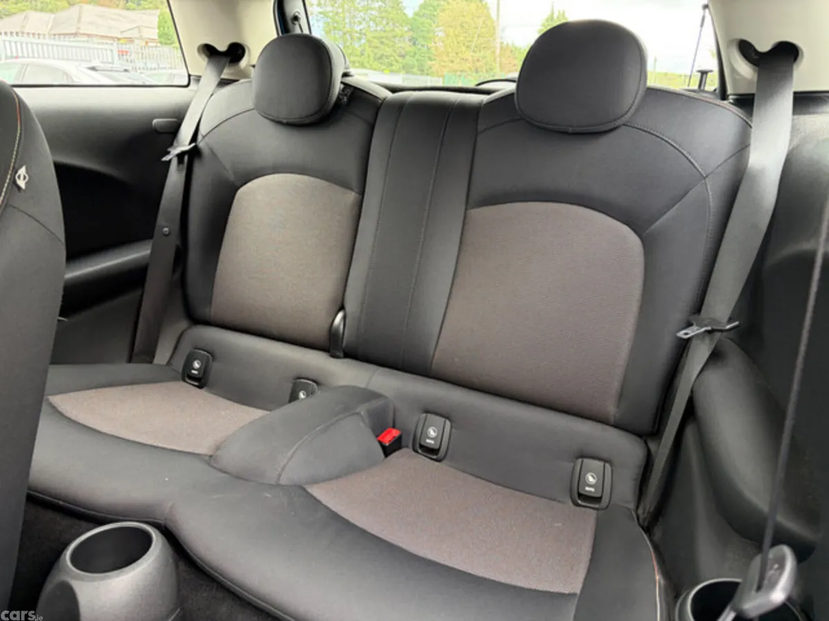 Mini Cooper Hatchback, Diesel, 2015, Blue