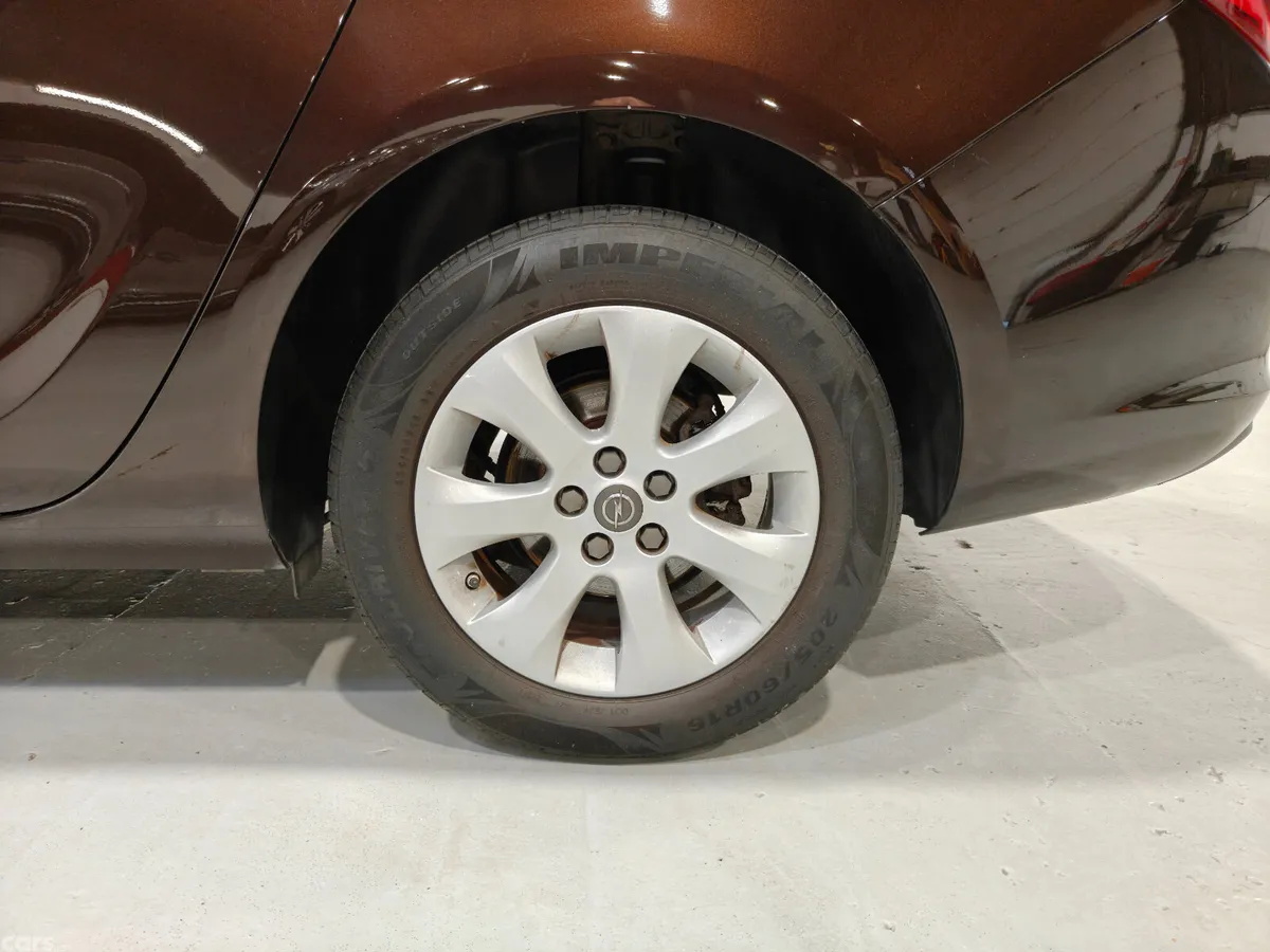 Opel Astra Saloon, Petrol, 2014, Brown