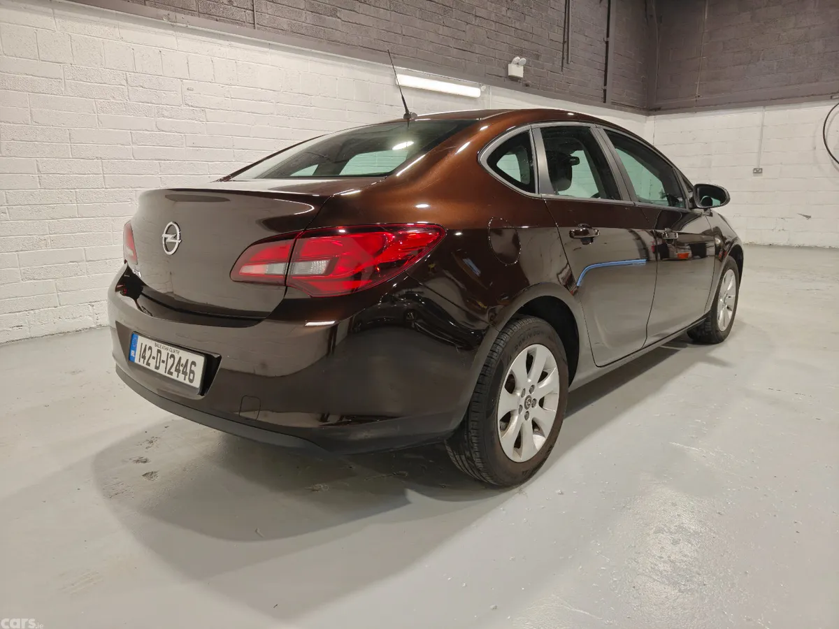 Opel Astra Saloon, Petrol, 2014, Brown