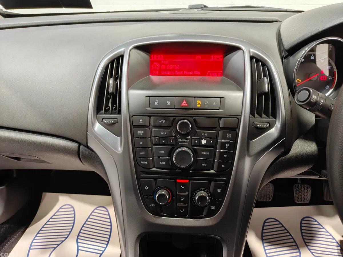 Opel Astra Saloon, Petrol, 2014, Brown