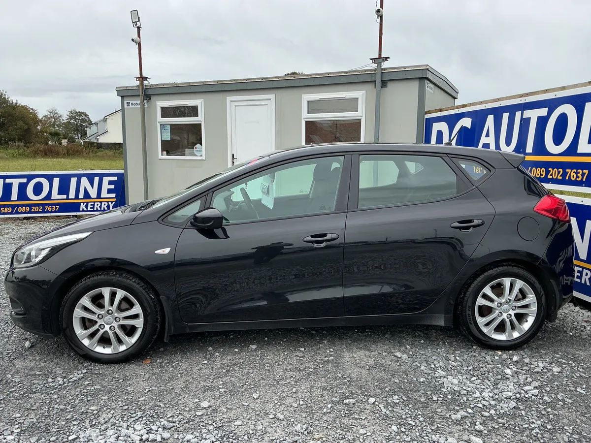 Kia Ceed Hatchback, Petrol, 2015, Black