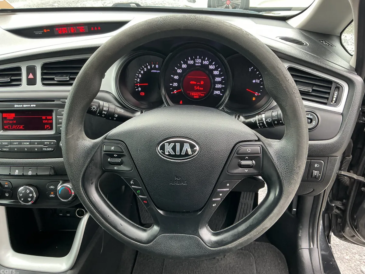 Kia Ceed Hatchback, Petrol, 2015, Black